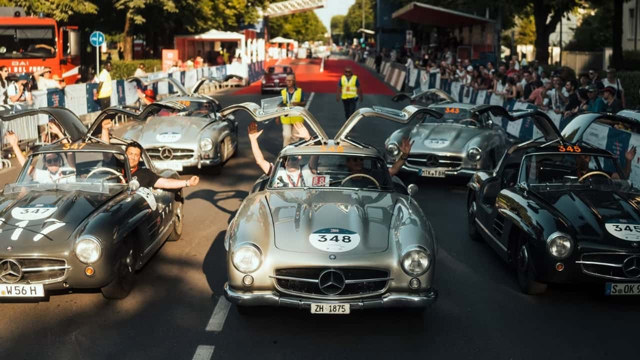مرسدس 162000 دلار می خواهد تا به شما اجازه رانندگی 300 SL را بدهد