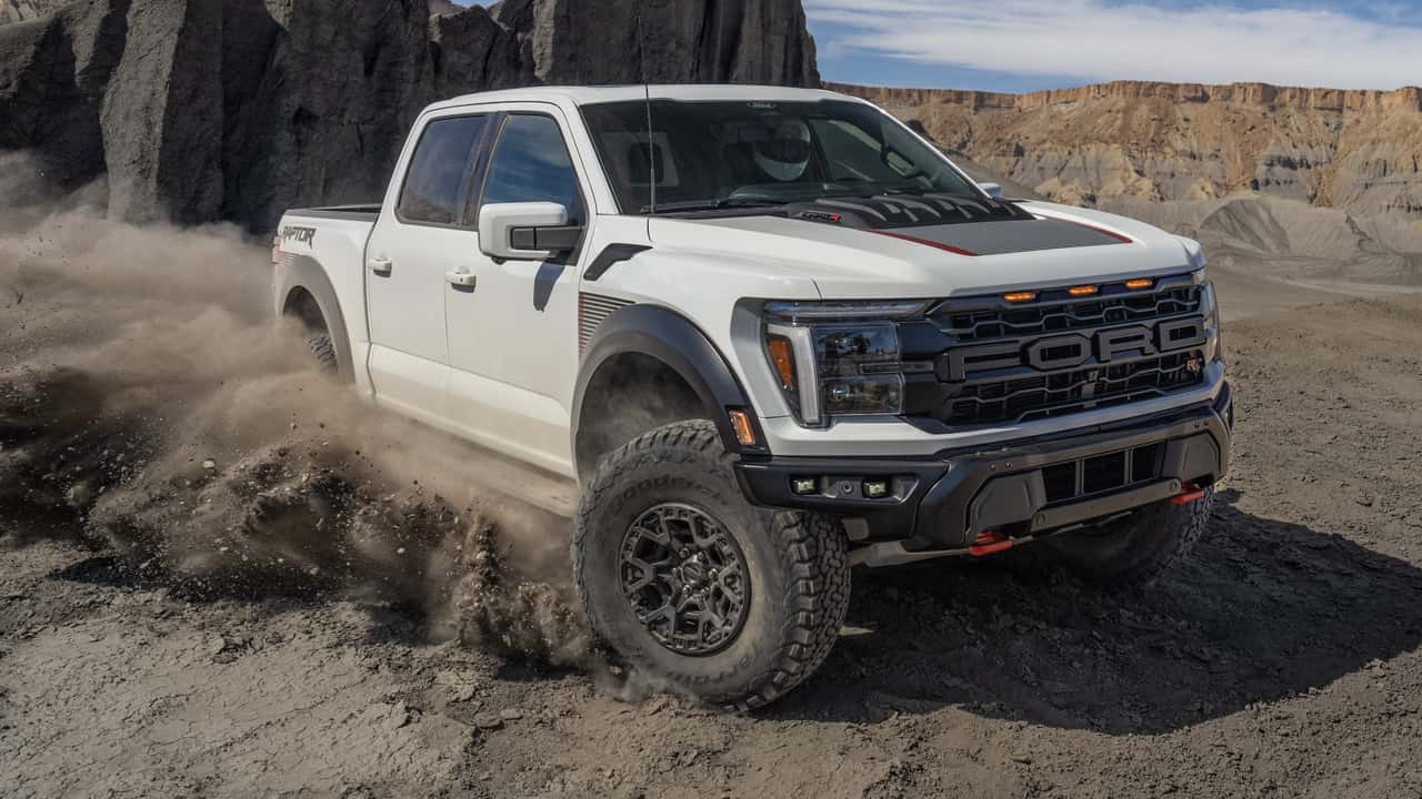 فورد F-150 Raptor R با قدرت 720 اسب بخار اکنون قدرتمندتر از Ram TRX است.