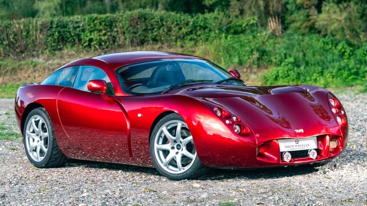 این TVR وعده داده شده 215 مایل در ساعت با تنها 440 اسب بخار