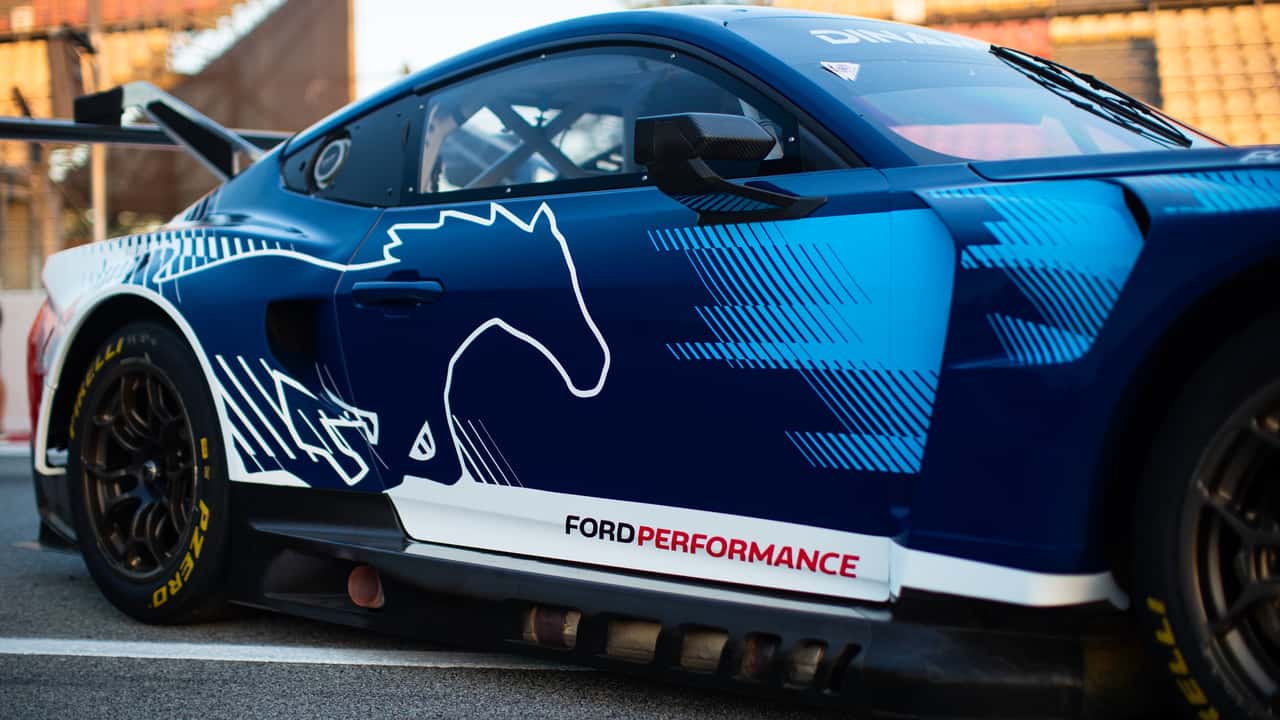 در حالی که فورد پرفورمنس از F-150 لایتنینگ آفرود خود رونمایی می کند، به صورت زنده تماشا کنید