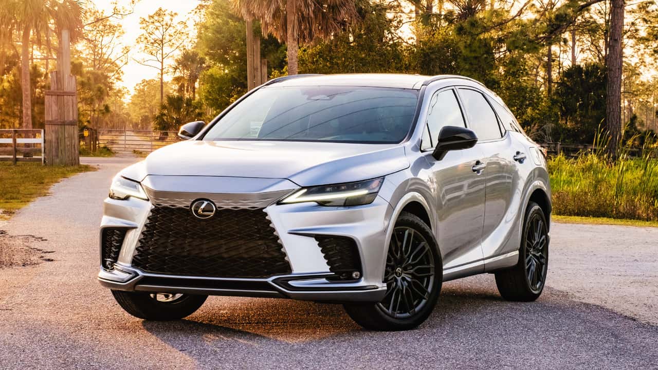 Lexus RX 500h F Sport دقیقاً برای چه کسی است؟