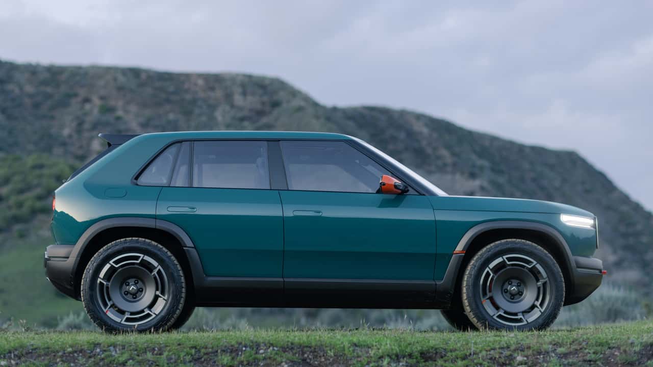 Rivian R3X اولین خودروی الکتریکی با عملکرد این برند است