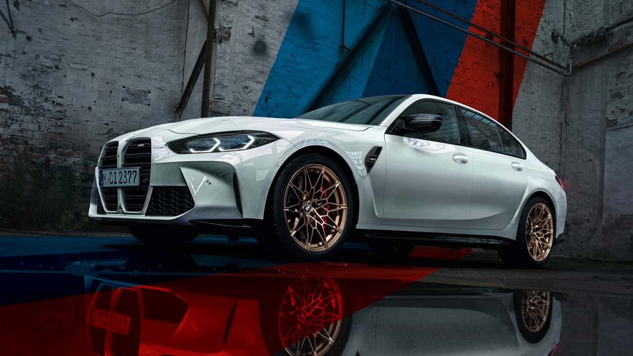 BMW کتابچه راهنمای کاربر را با نسخه محدود M3 در ژاپن ارسال می کند