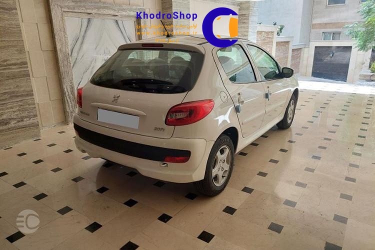 207 بخریم یا شاهین 