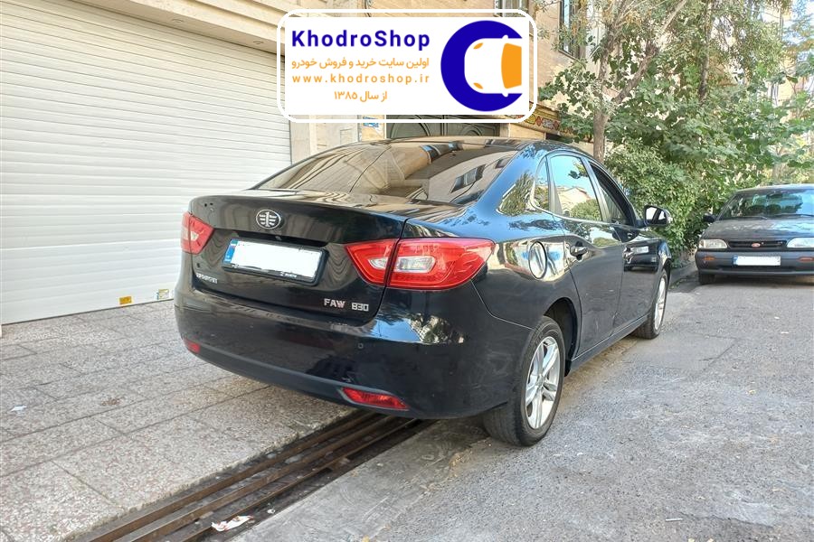 بسترن B30 نمای عقب