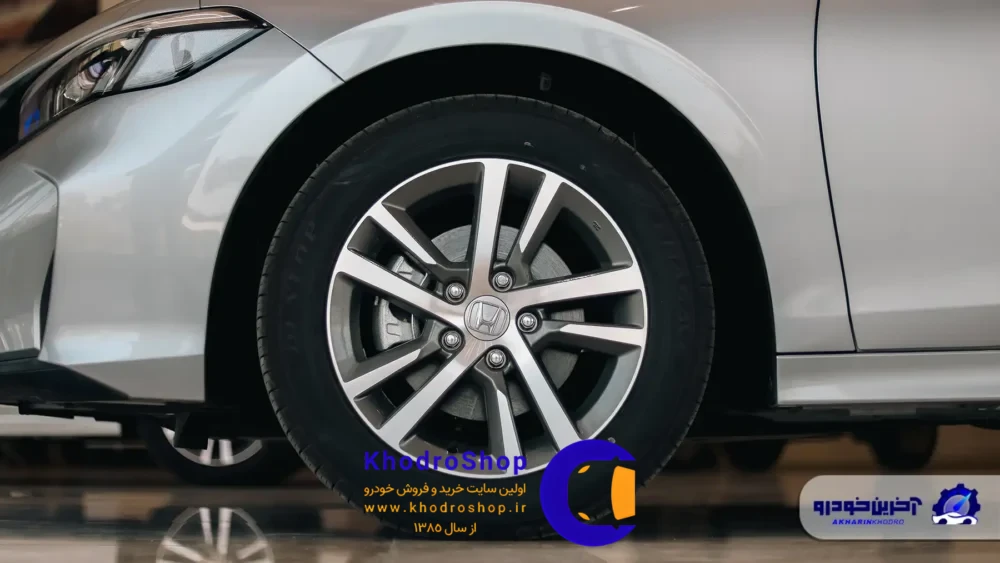 هوندا سیویک آذریوردسال در مقابل مزدا 3 ؛ کدام ژاپنی برازنده تر است؟