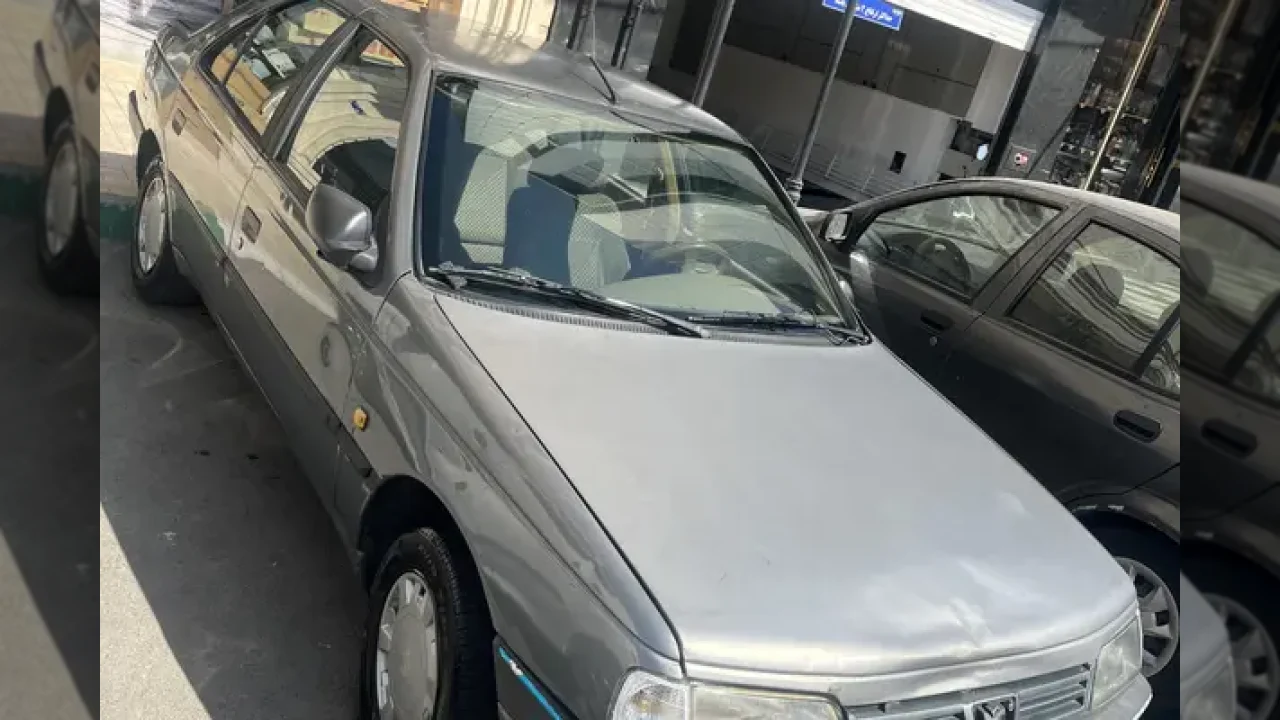 قیمت مرجع پژو، 405 مدل 1392 حدود 890,000,000 تومان؛ این آگهی را بررسی کنید