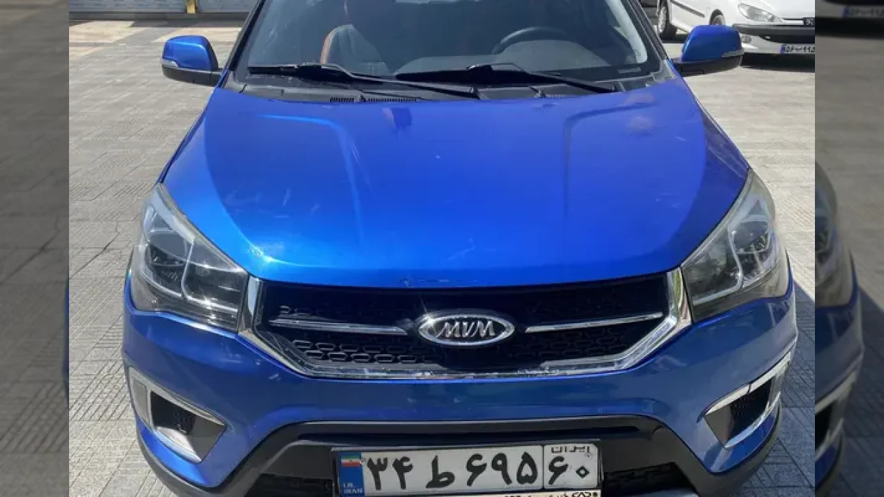 یک ام وی ام، X22 مدل 1396 تازه در نمایشگاه خودروشاپ؛ قیمت و جزئیات کامل