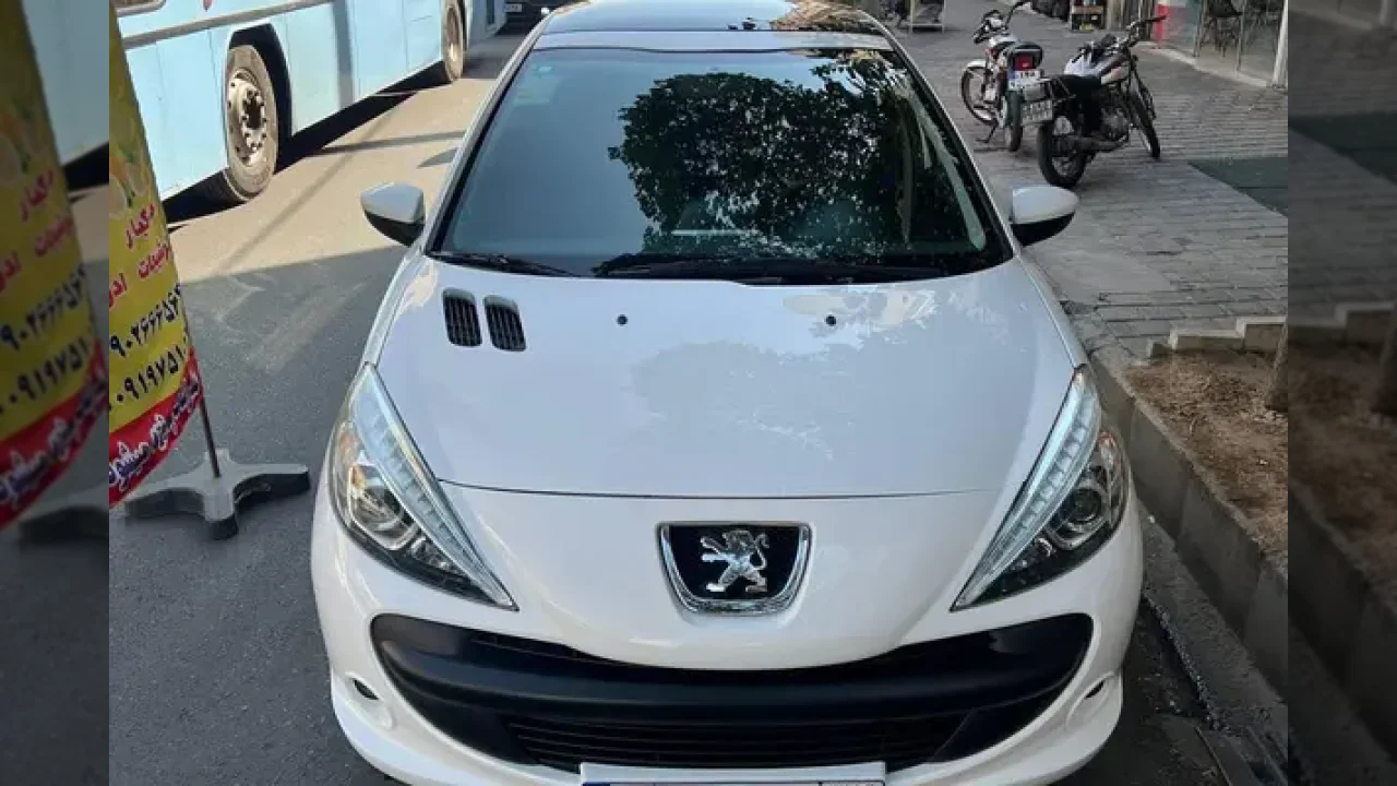شرایط خرید پژو 207 مدل 1401؛ مقایسه قیمت بازار و آگهی خودروشاپ