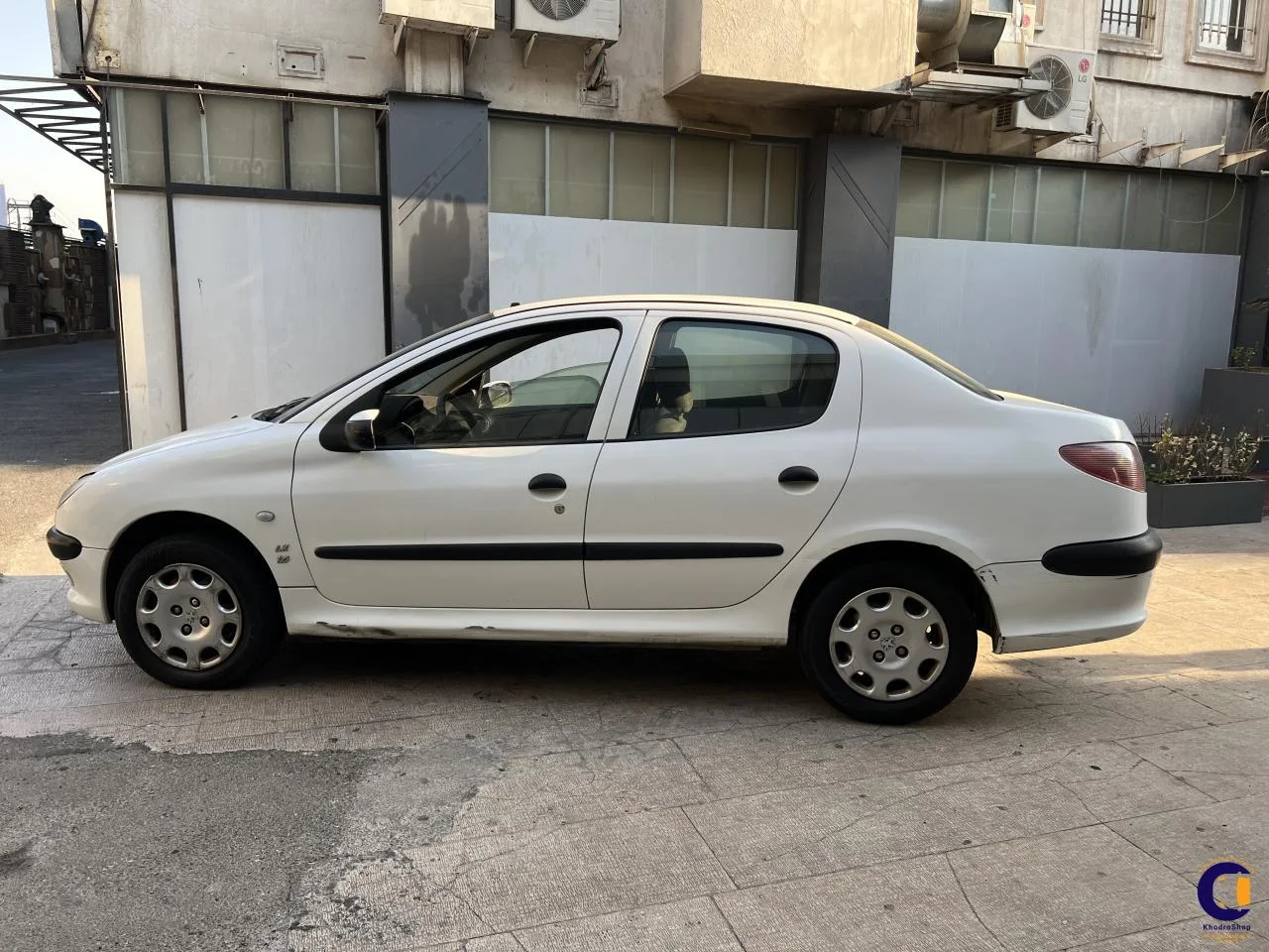 نمای 2 از خرید پژو 206 SD V8 مدل 2012-1391 مدل 2012-1391 رنگ سفید نقدی و اقساطی در خودروشاپ نمای 2 از خرید پژو 206 SD V8 مدل 2012-1391 مدل 2012-1391 رنگ سفید نقدی و اقساطی در خودروشاپ