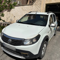 بندانگشتی خرید رنو ساندرو استپ‌وی دنده‌ای مدل  2017-1396 مدل 2017-1396 رنگ سفید نقدی و اقساطی در خودروشاپ