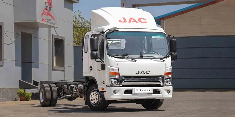 بررسی کامیونت جک