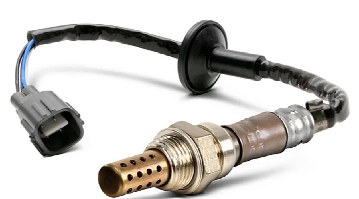 سنسور اکسیژن خراب می‌تواند مصرف سوختتان را بالا ببرد! این علائم را فوراً بشناسید!