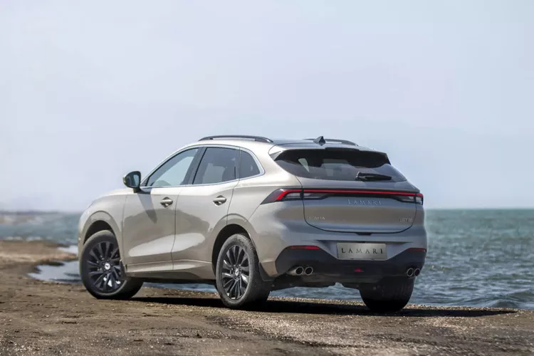 قیمت کارخانه لاماری و اختلاف با بازار آزاد