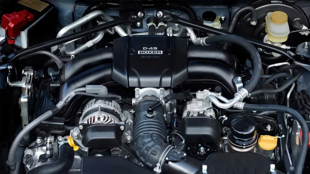 کدام موتور بهتر است: تخت یا خطی؟