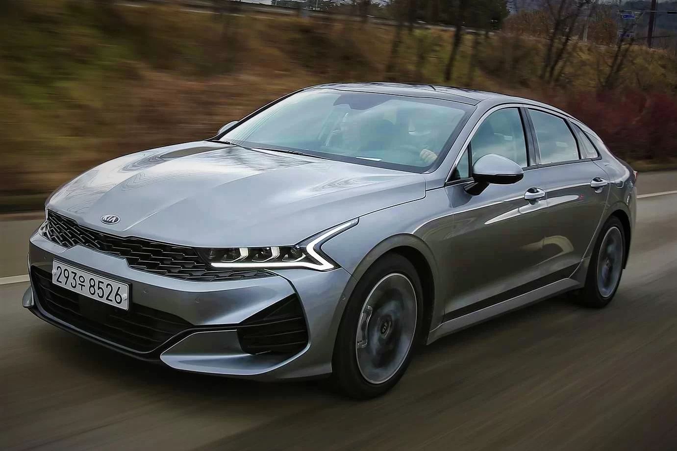 کیا رو قسطی بخر، لوکس رانندگی کن