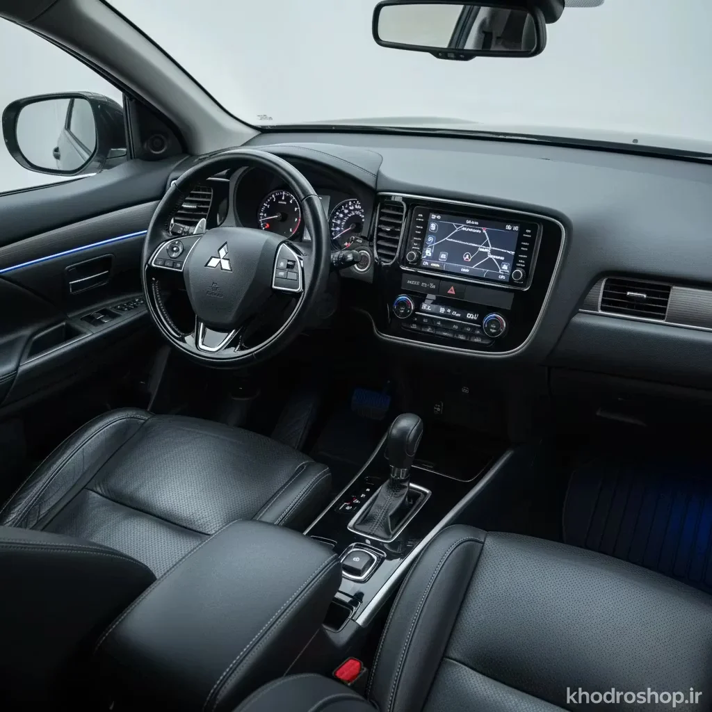 “کابین داخلی میتسوبیشی مدل 2017 با صندلی چرمی مشکی و داشبورد مدرن دارای نمایشگر لمسی”