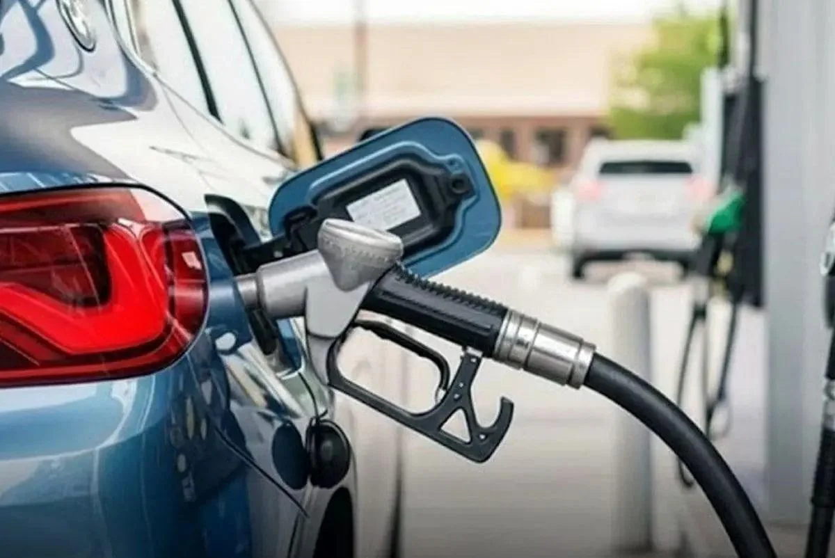 سهمیه بنزین خودروهای وارداتی زیر 1300 سی سی حفظ می شود